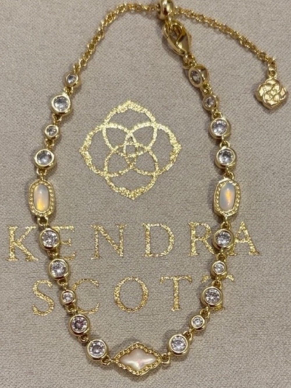 ✨SOLD✨ NWOT Kendra Scott Mini Elisa And Abbie Bracelet White Mix Gold